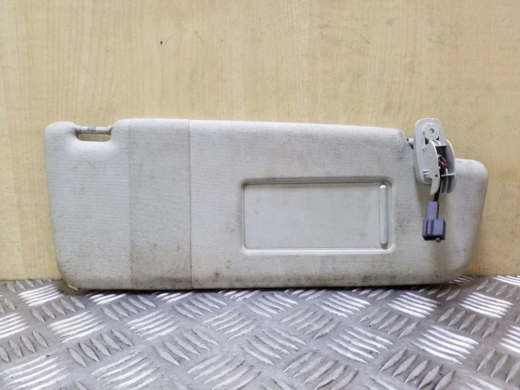 Päikesesirm 6Q0857552