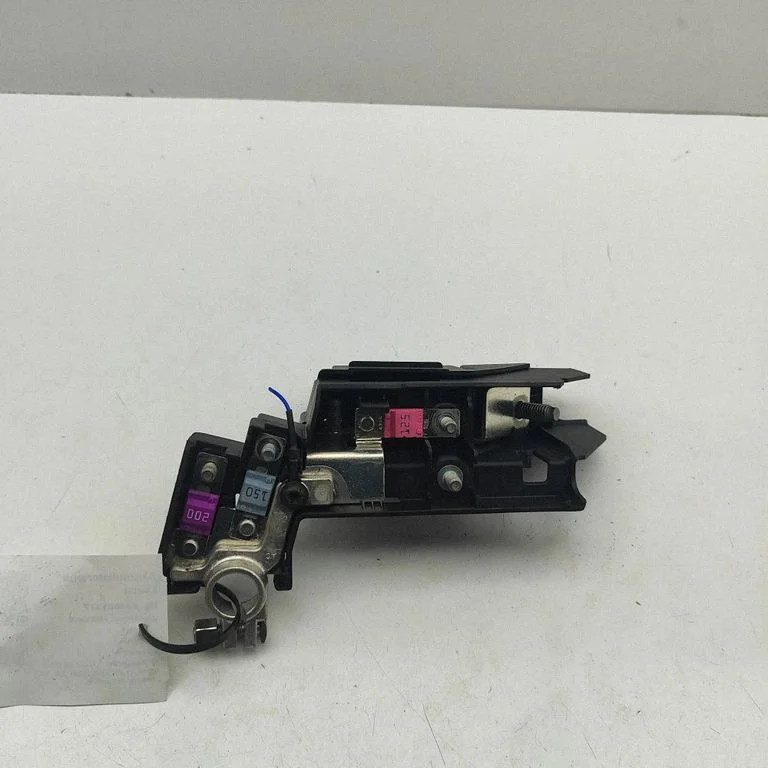 Plusa vadu savienojuma mezgls 8W0915459E