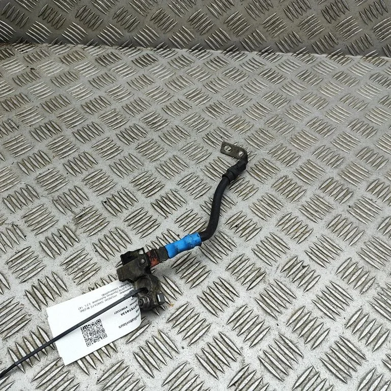 Plussjuhtmete ühendussõlm 371802W520
