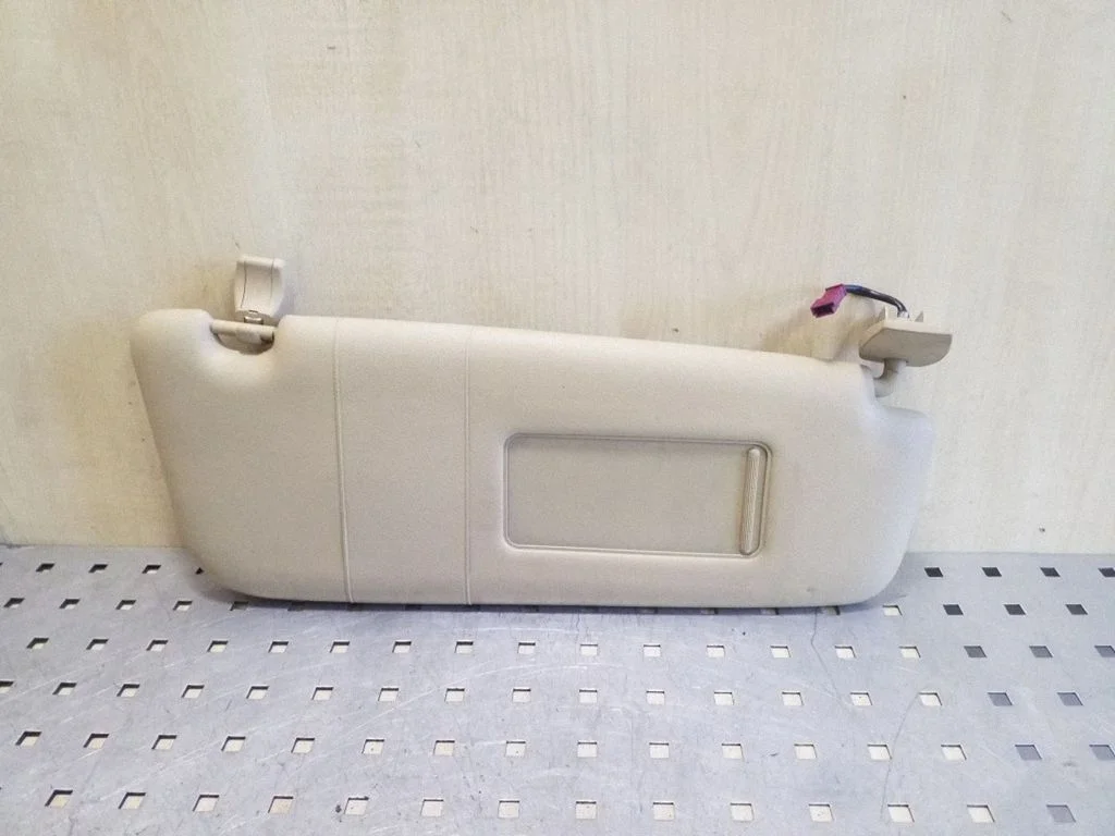 Sun visor 7069754