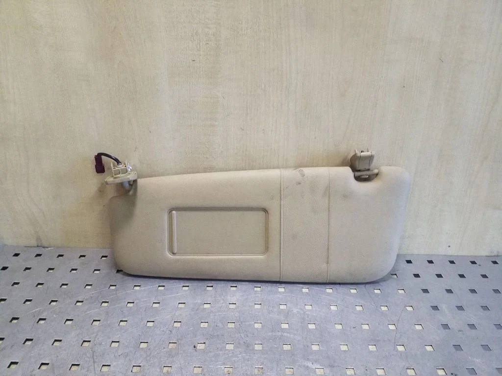Sun visor – left
