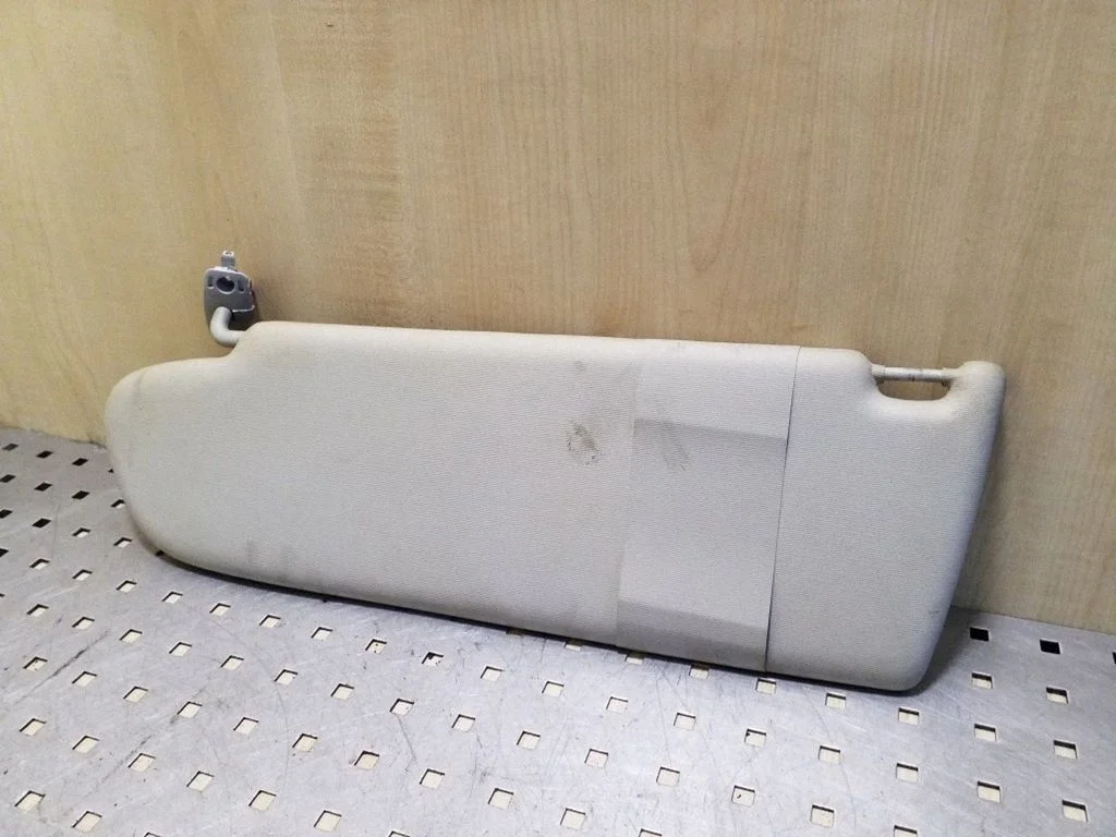 Sun visor – left