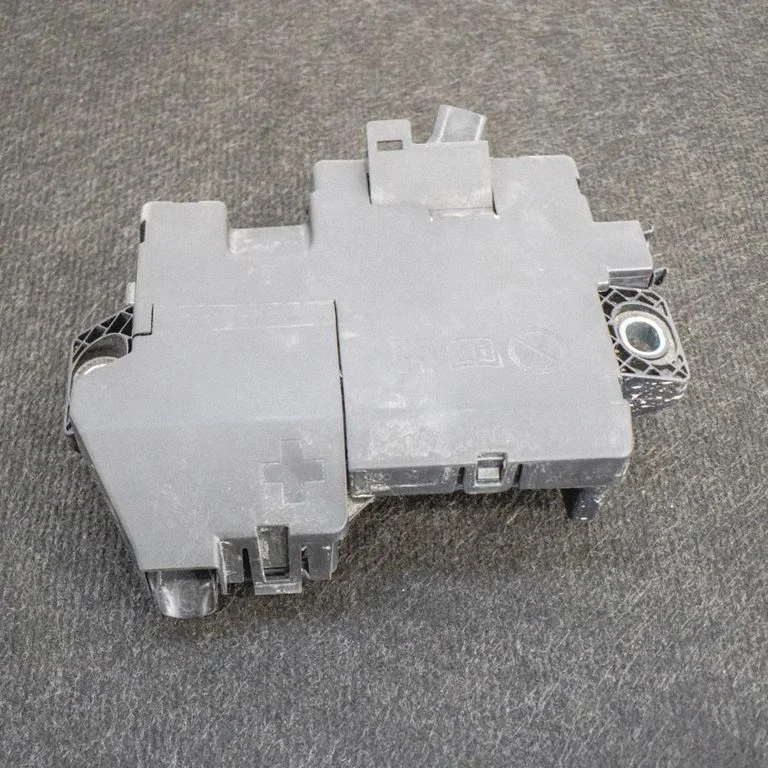 Plusa vadu savienojuma mezgls 32200334