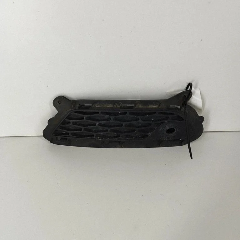 Front grill GJ3215A298C