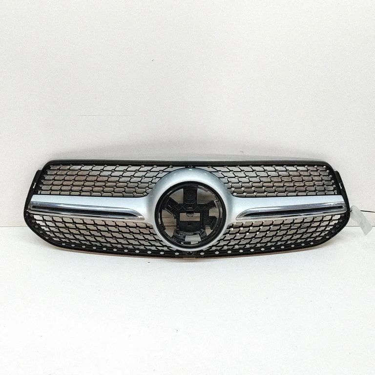 Atrapa przednia (grill) A1678886000