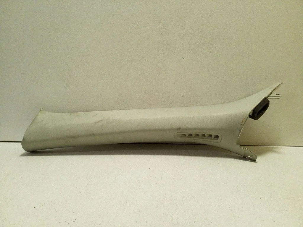 (A) pillar trim 31363565