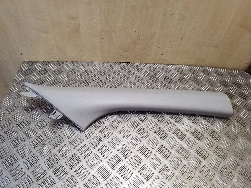 (A) piilari kate 85821F1000