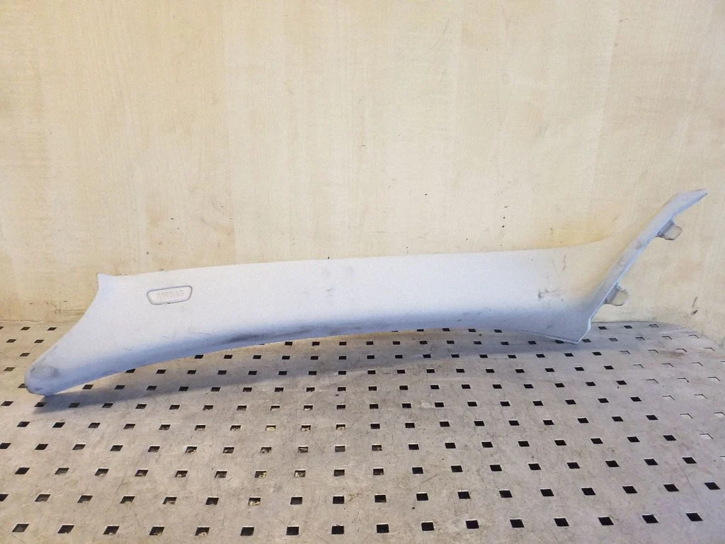 (A) piilari kate – BMW X1 E84 (2009-2015)