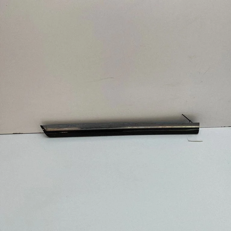 Listwa drzwi tylnych 3AA854950A