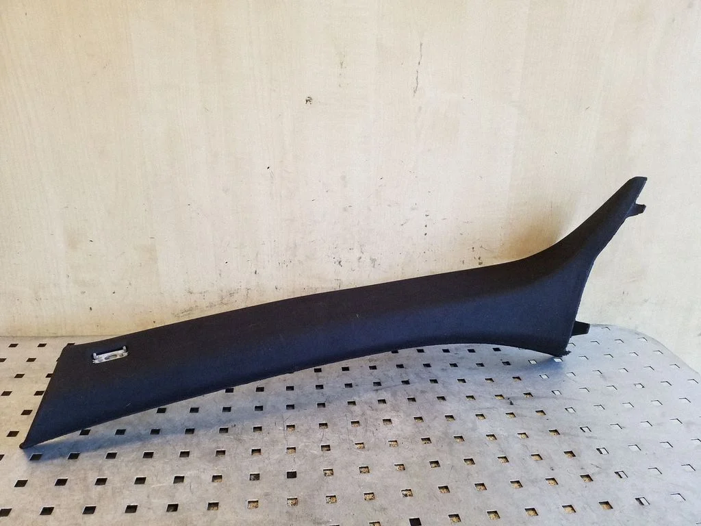 (A) piilari kate – BMW X3 E83 (2003-2010)