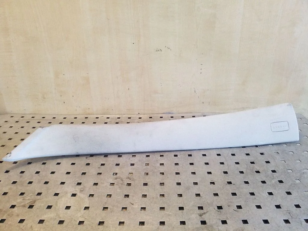 (A) pillar trim 5P0867233N