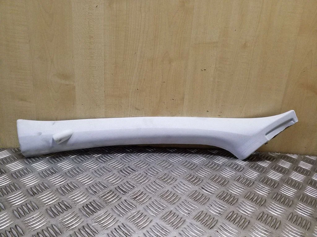(A) pillar trim – Peugeot 508 RXH (2011-2018)