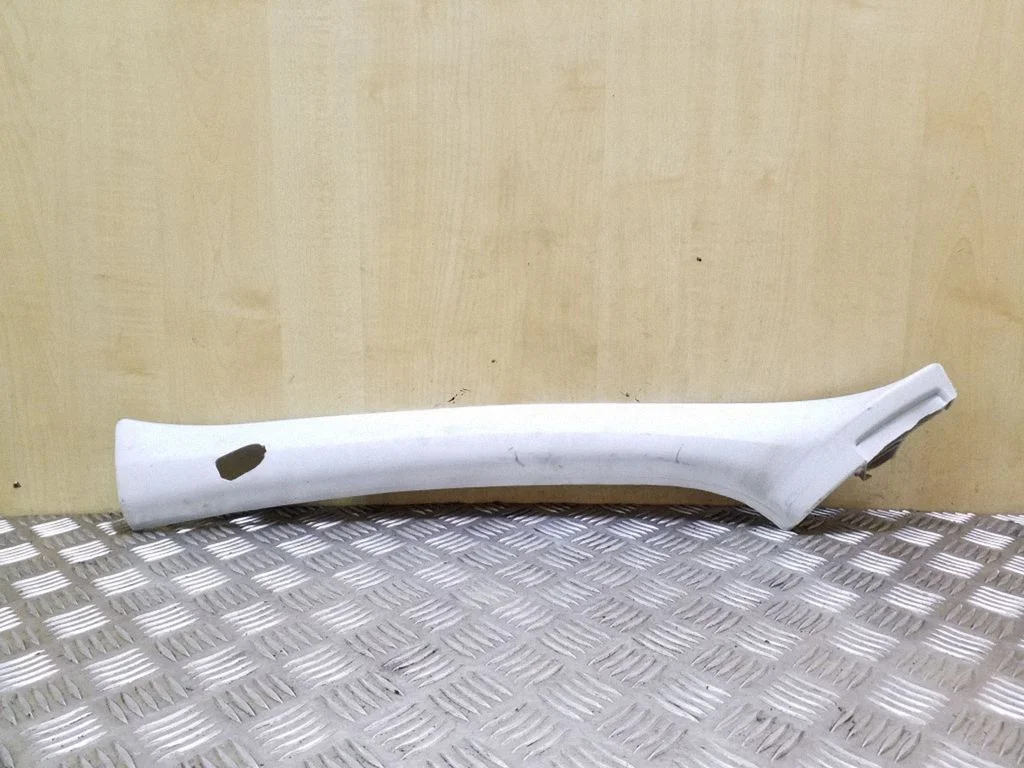 (A) pillar trim – Peugeot 508 RXH (2011-2018)