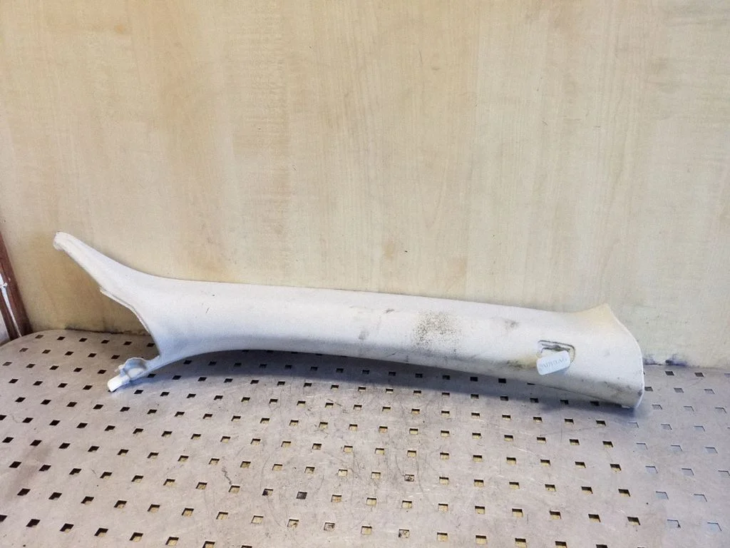 (A) pillar trim – Audi A4 Allroad B8 (2008-2016)