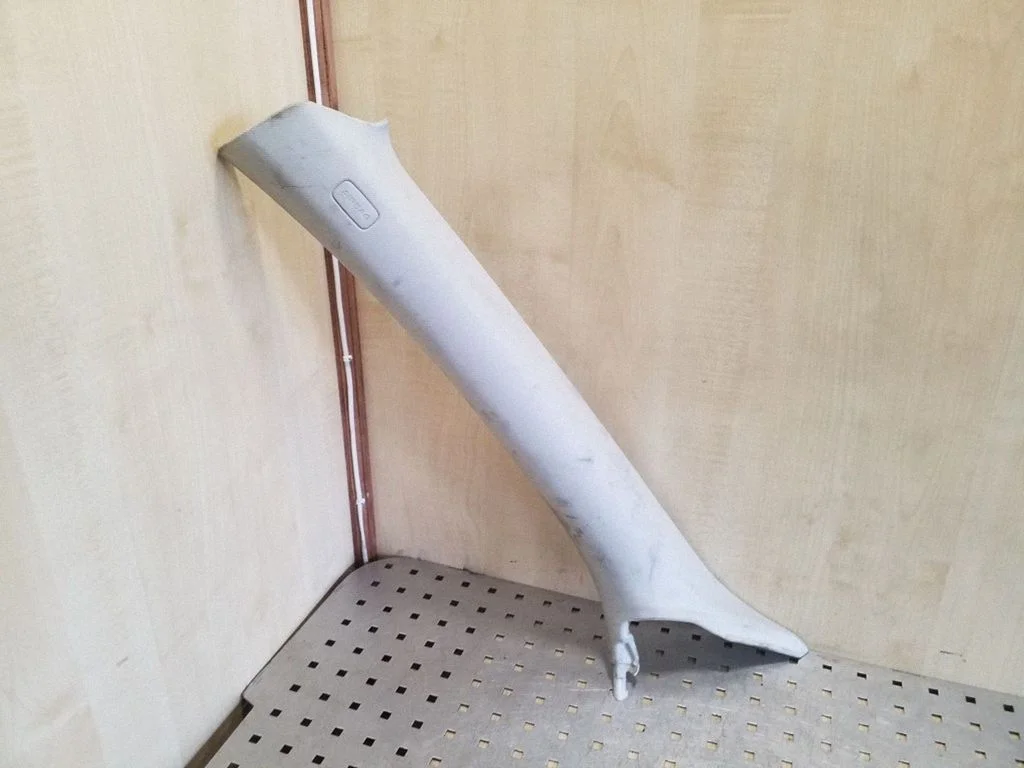 (A) statņa apdare 8T0867233B