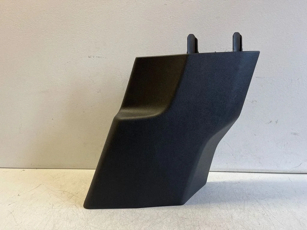 (B) piilari kate (alumine) – Porsche Taycan 9J1 (2019-)