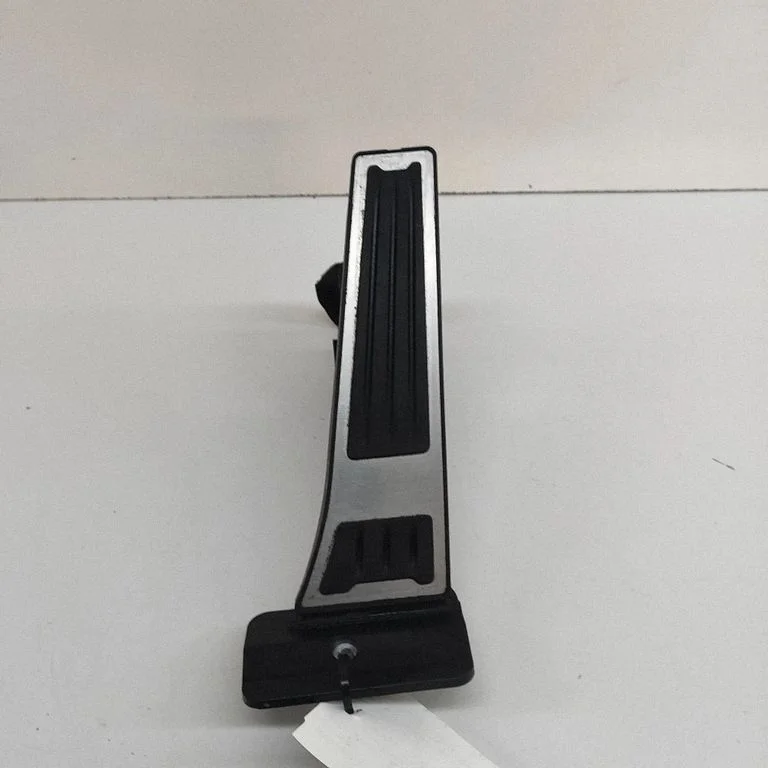 Gaasipedaal M9RM9F836AC