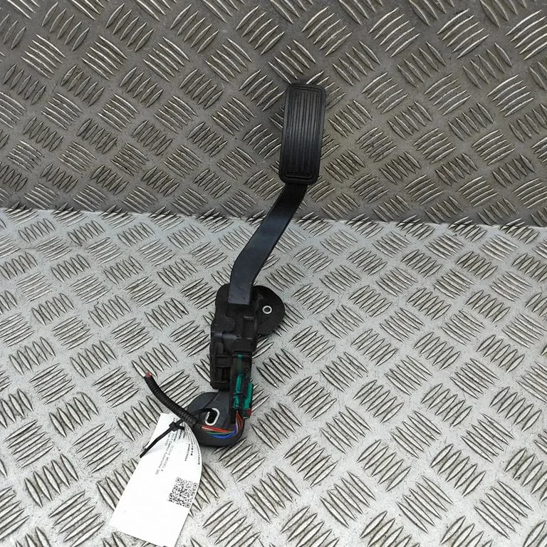 Akseleratora pedālis 6PV93337017