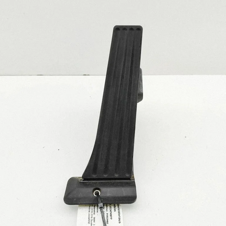 Akseleratora pedālis 6853175