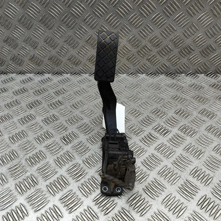 Accelerator throttle pedal – Volkswagen Transporter - Caravelle T6 (2016-)