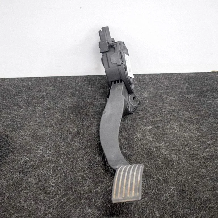 Accelerator throttle pedal 9671434080
