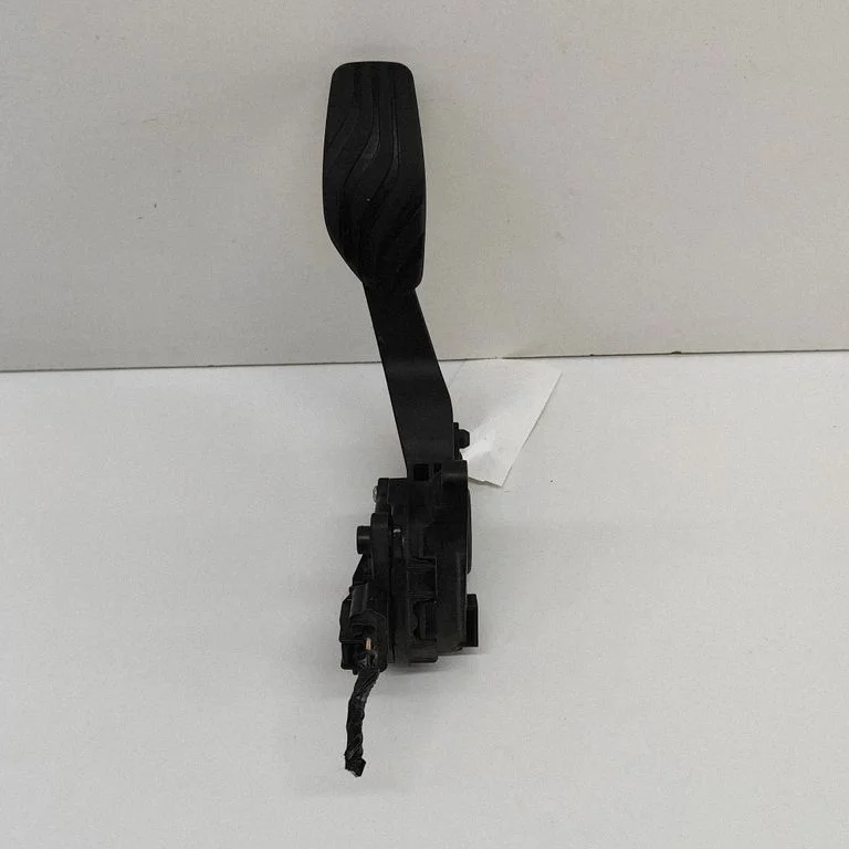 Accelerator throttle pedal – Nissan Qashqai (2016-2021)