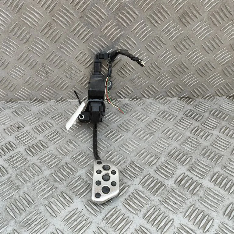 Accelerator throttle pedal 781100W090