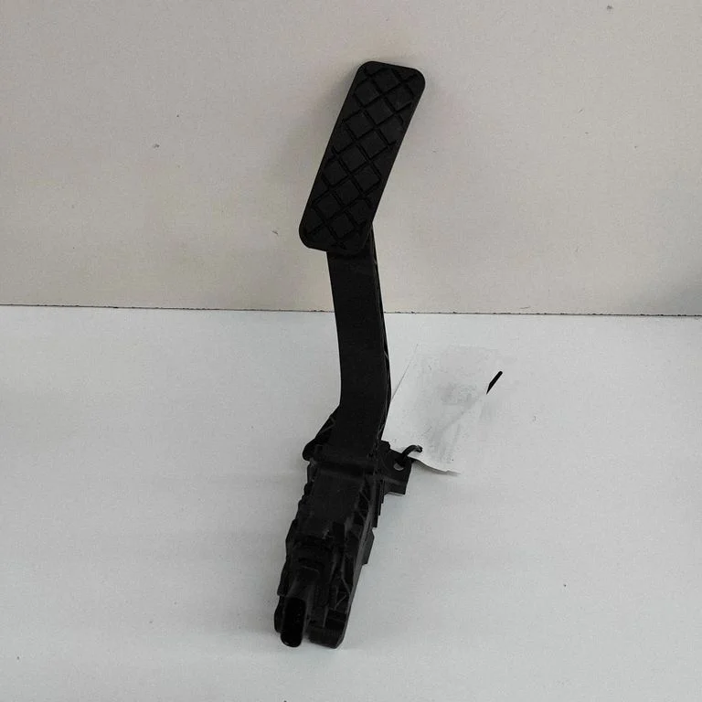 Accelerator throttle pedal – Skoda Kodiaq (2017-2024)