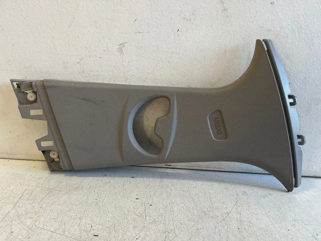 (B) statņa apdare (augšējā) – BMW 1. sērija F20 F21 (2011-2019)