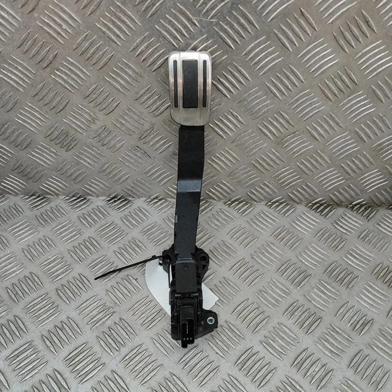 Accelerator throttle pedal – Peugeot 2008 II (2019-)
