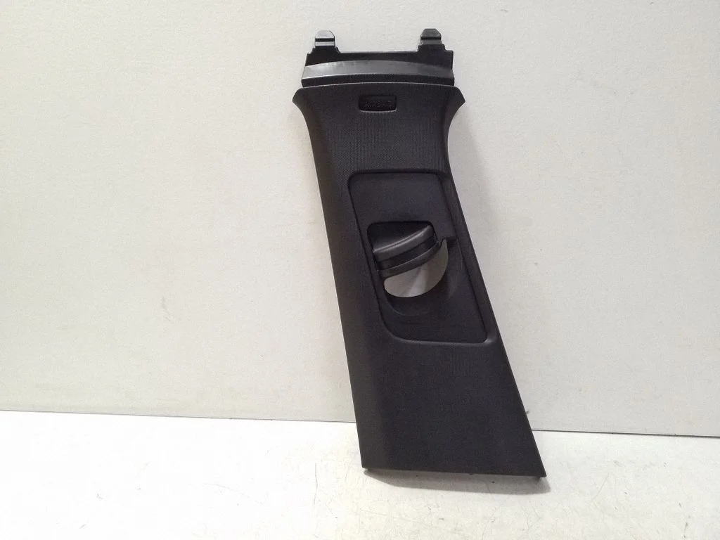 (B) pillar trim (top) 5H0868309