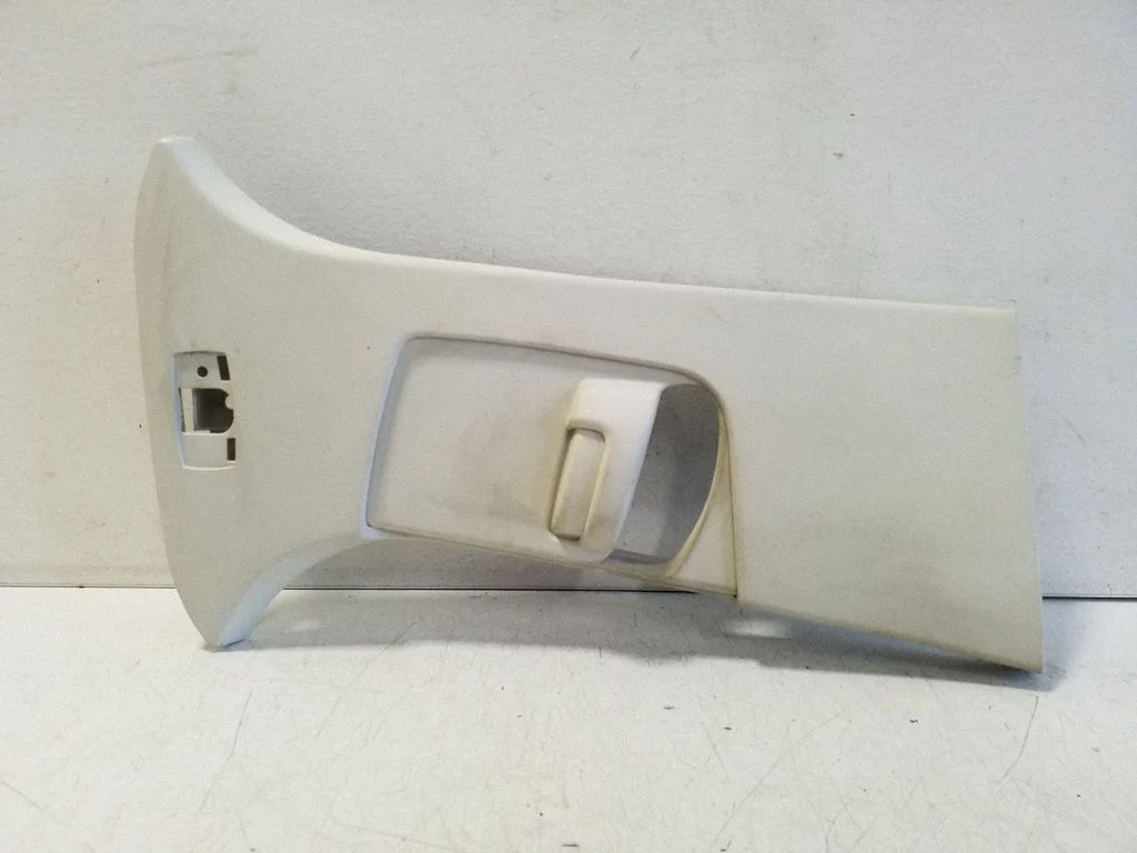 (B) pillar trim (top) BM51A24582AGW