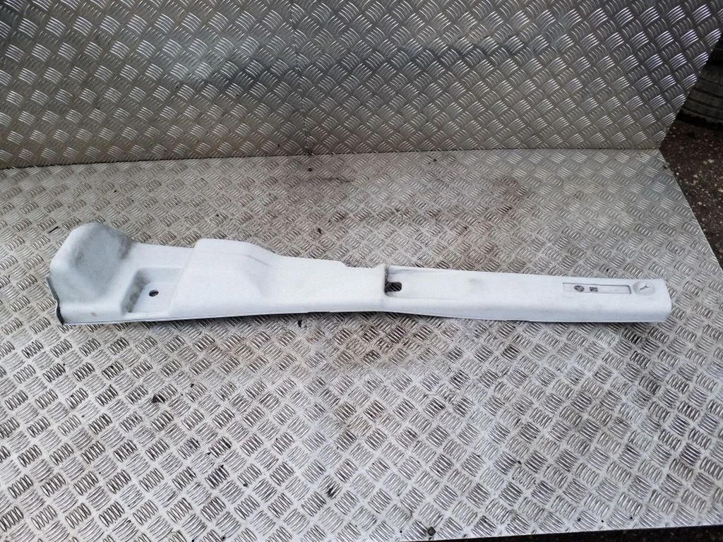 (B) pillar trim (top) 5801564178