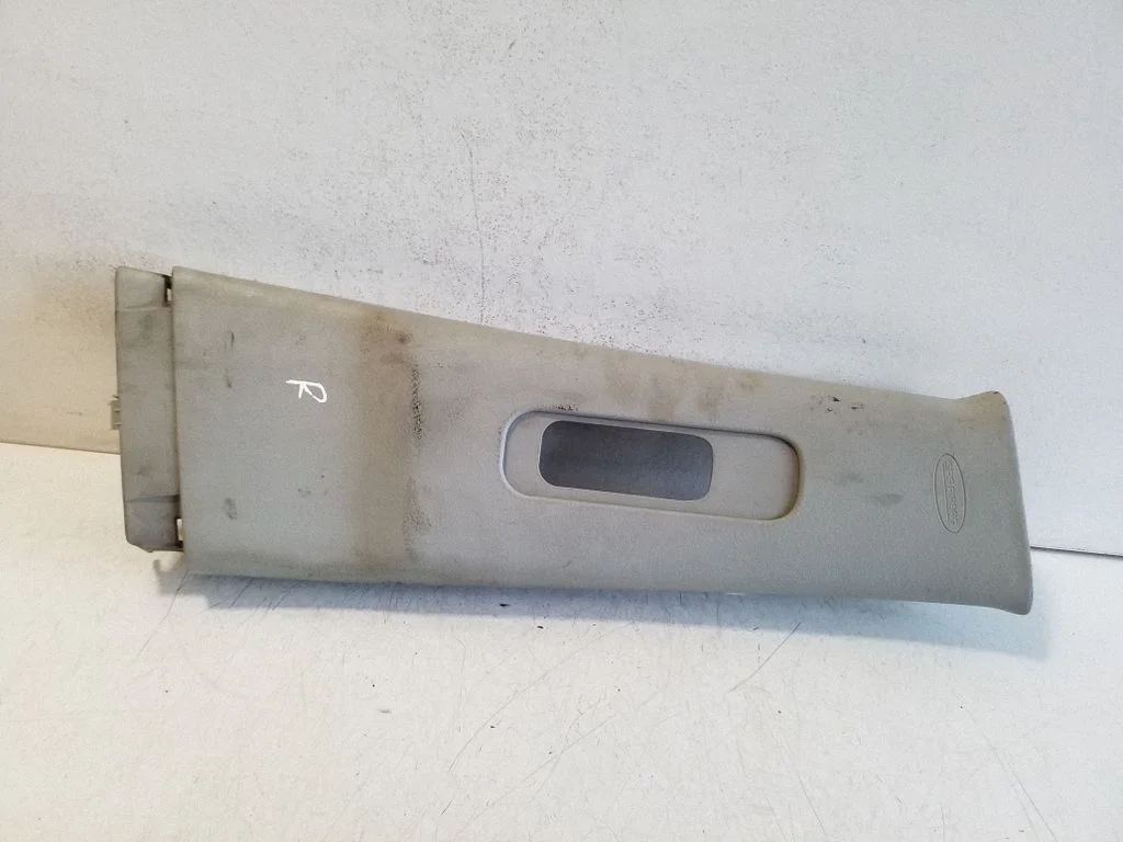 (B) piilari kate (ülemine) 7626065J00 – Suzuki Grand Vitara II (2006-2016)