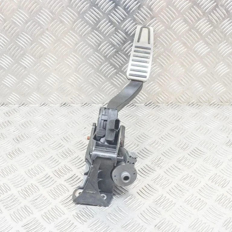 Gaasipedaal 670004978