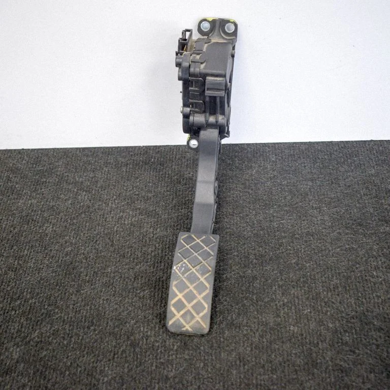 Accelerator throttle pedal – Volkswagen Amarok (2010-2020)