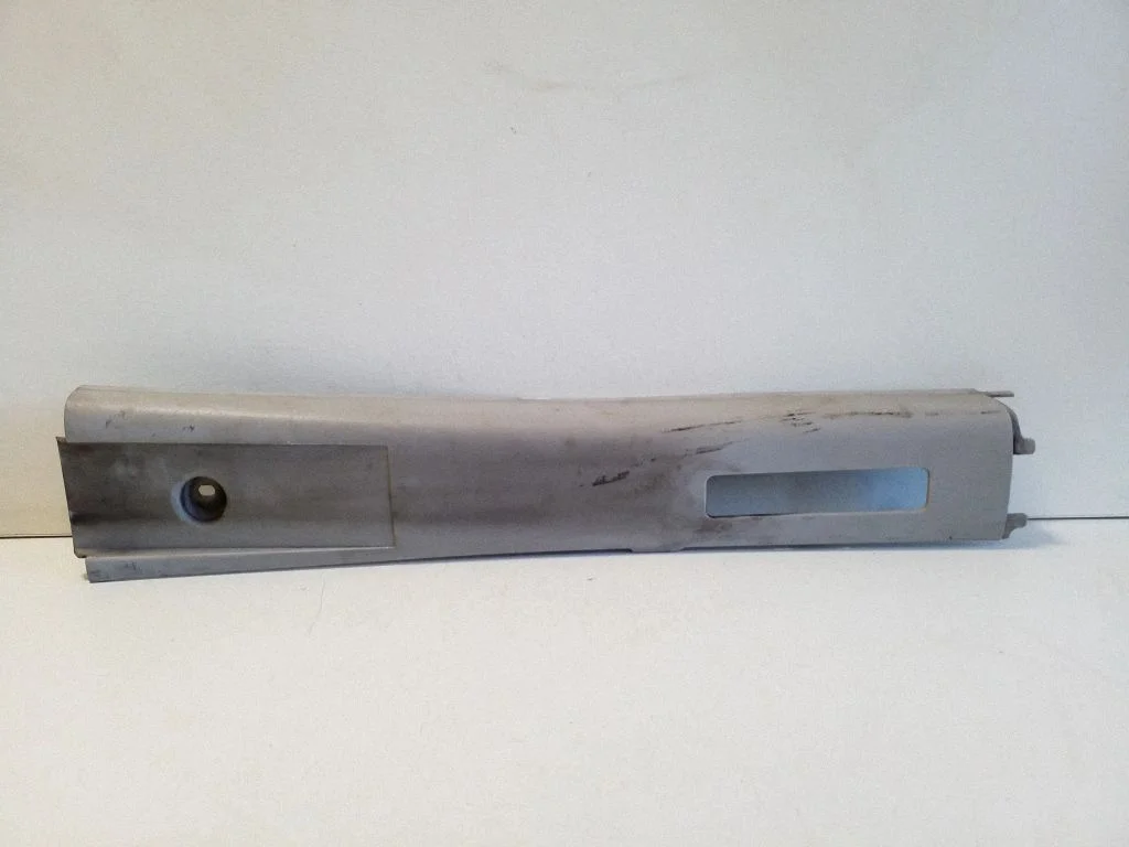 (B) pillar trim (top) 500337383 – Iveco Daily 6th gen (2014-)