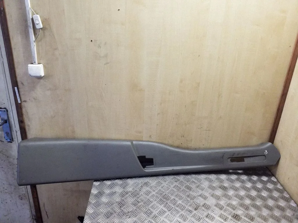 (B) piilari kate (ülemine) 769150016R – Renault Master III (2010-2024)