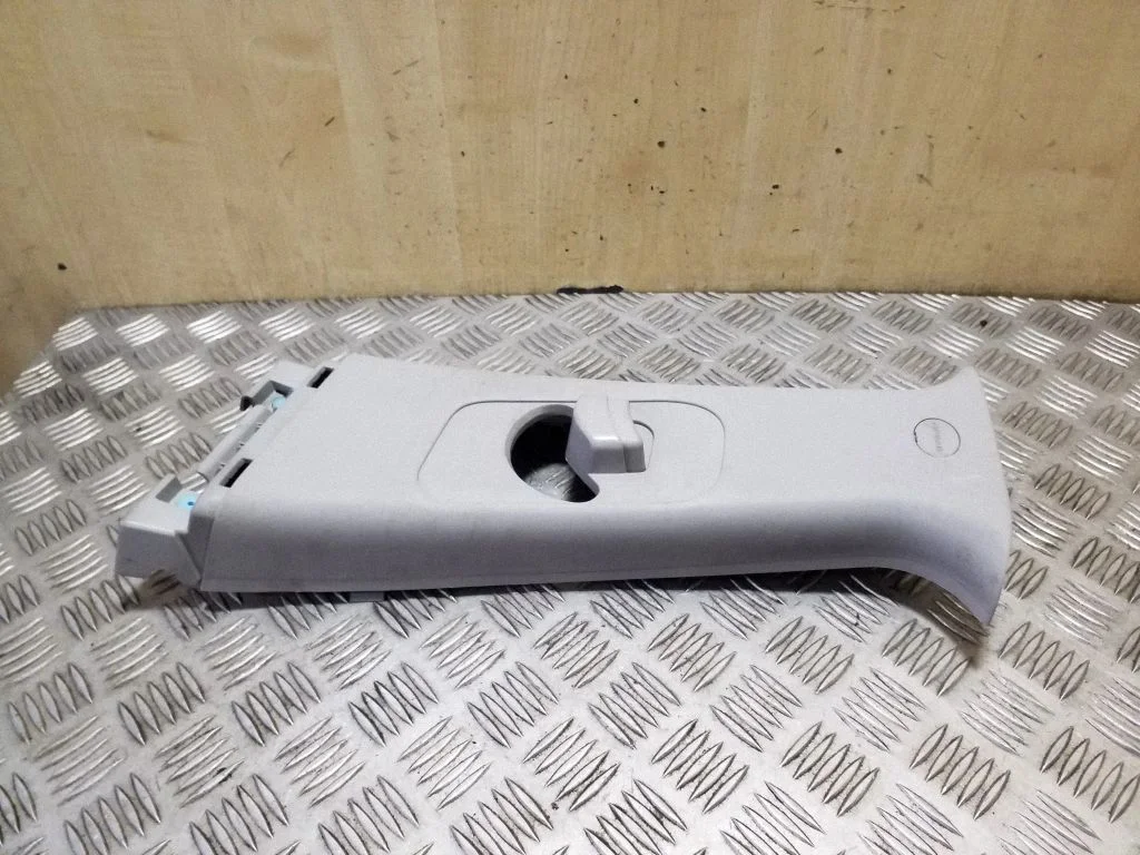 (B) pillar trim (top) 858312Y100