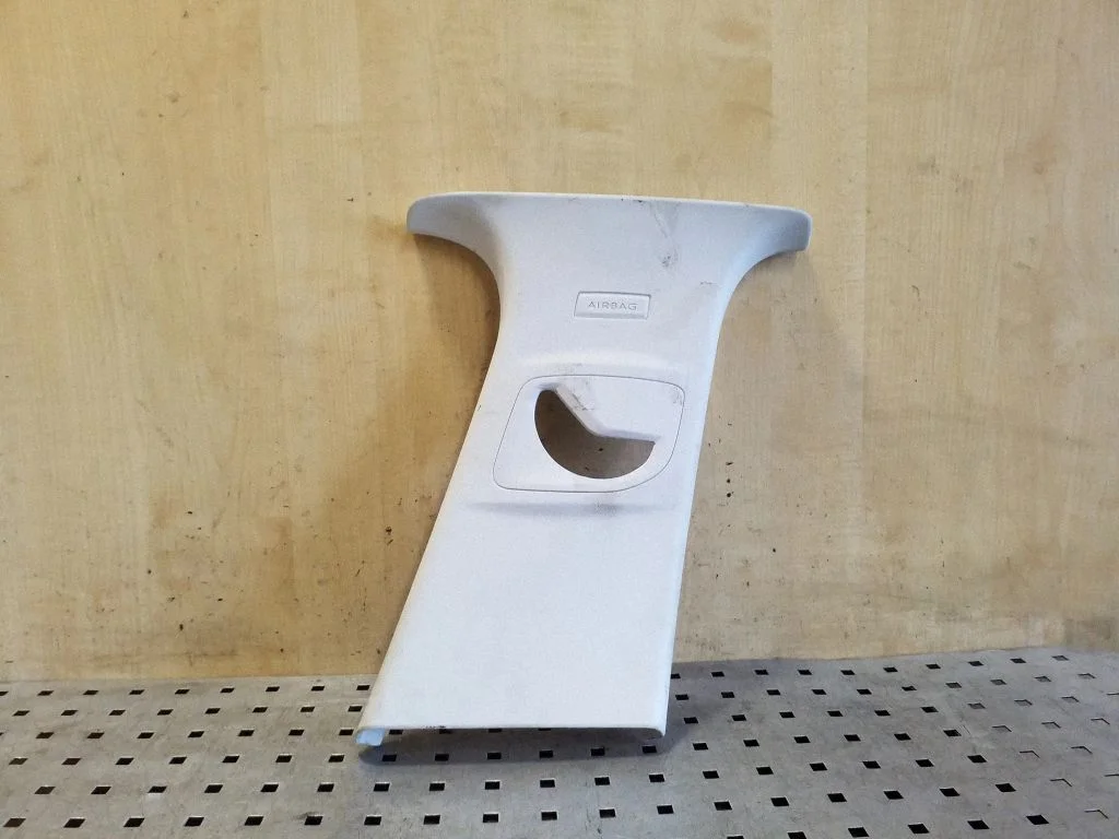 (B) pillar trim (top) 9677445977