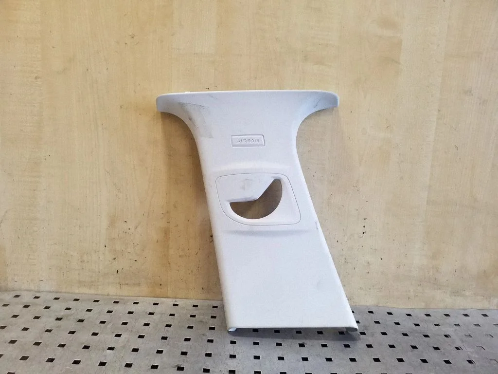(B) pillar trim (top) 9677446077