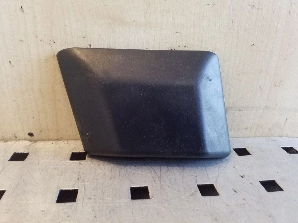 (B) statņa apdare (augšējā) 8T8853590