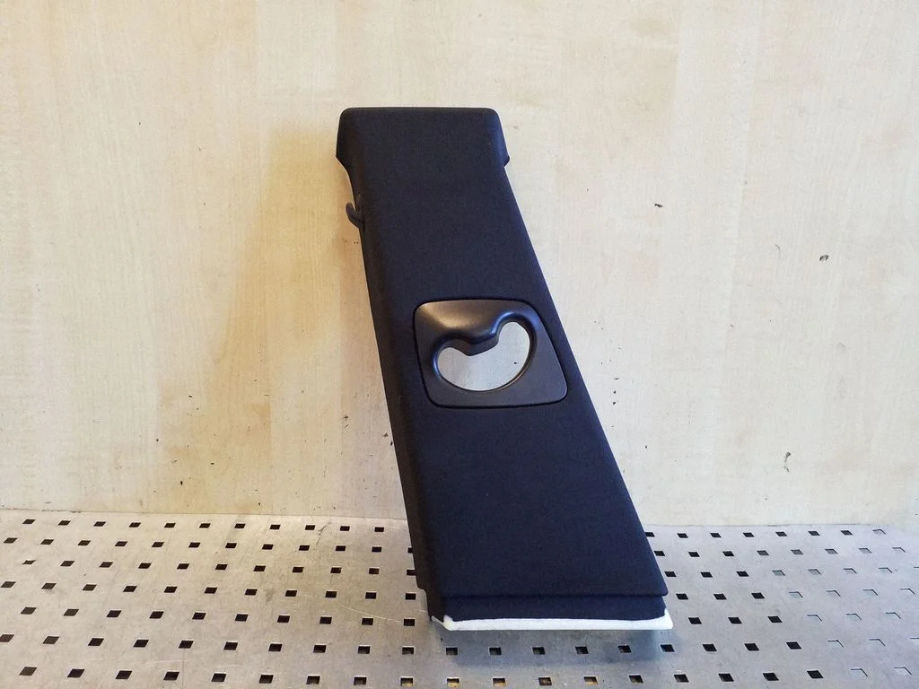 (B) pillar trim (top) 51439137197