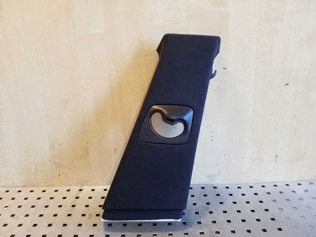 (B) pillar trim (top) 51439137198