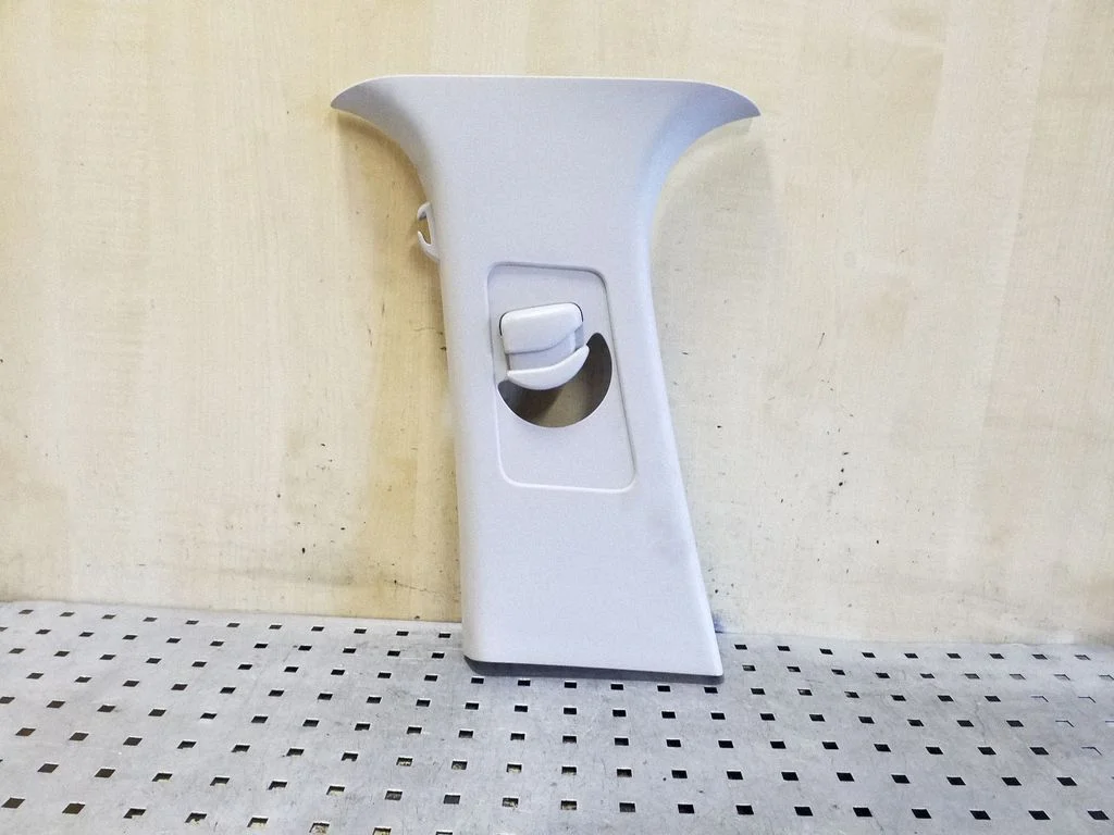 (B) statņa apdare (augšējā) – Citroen C4 Grand Picasso (2013-2018)