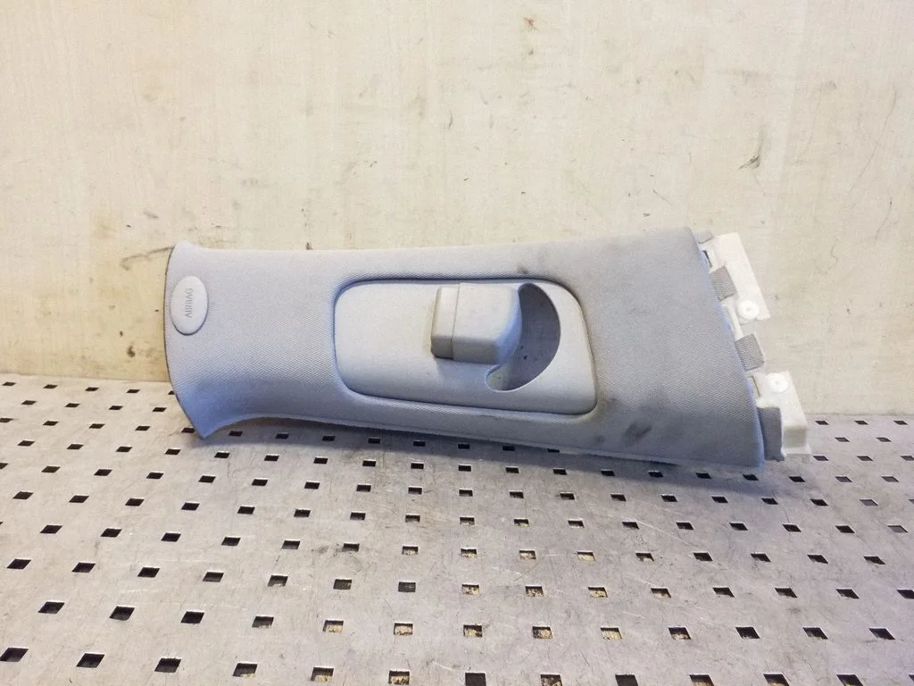 (B) pillar trim (top) – KIA Sorento (2010-2014)