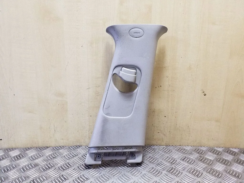 (B) pillar trim (top) – KIA Sportage (2011-2016)
