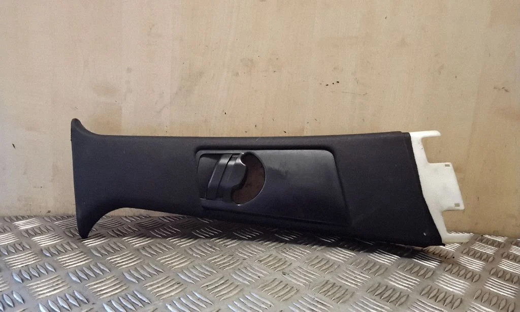 (B) pillar trim (top) 51438203872
