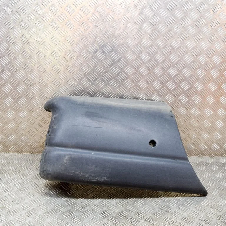 Tagumise kaitseraua nurgaosa 7700352123 – Renault Master II (2004-2010)