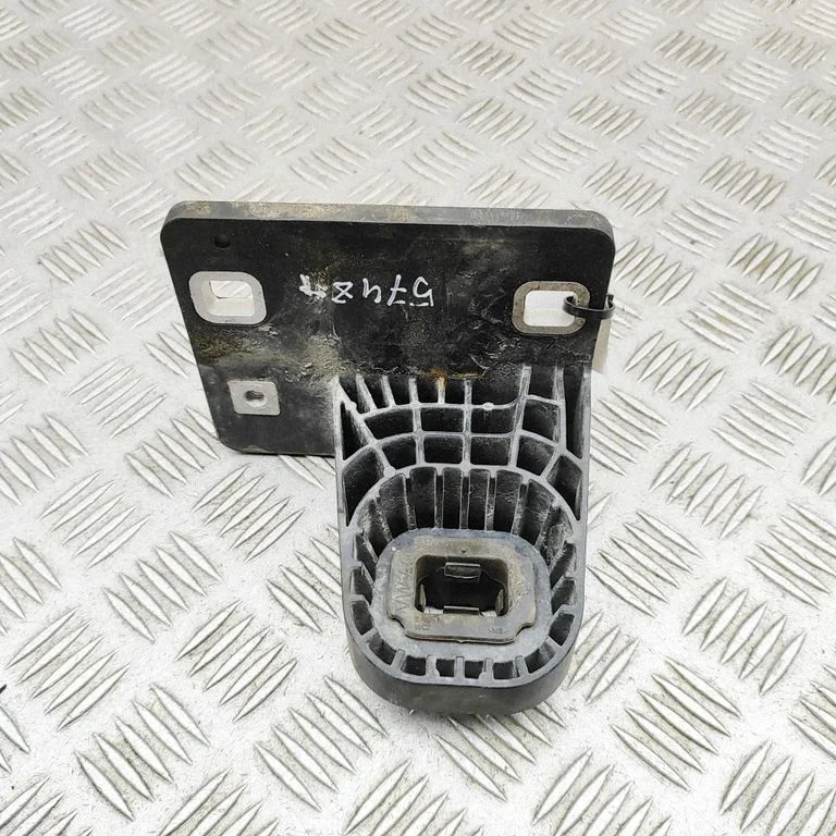 Radiatoru paneļa kronšteins 1EA121367G